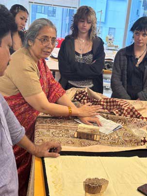 Demo-of-handblock-printing