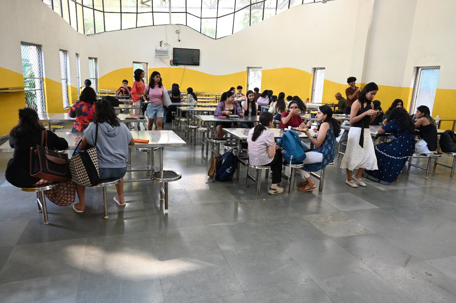 Canteen2