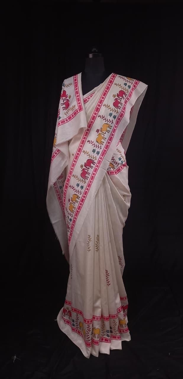 Alumni Saree Design Graces the President 2