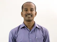 VINOTH R